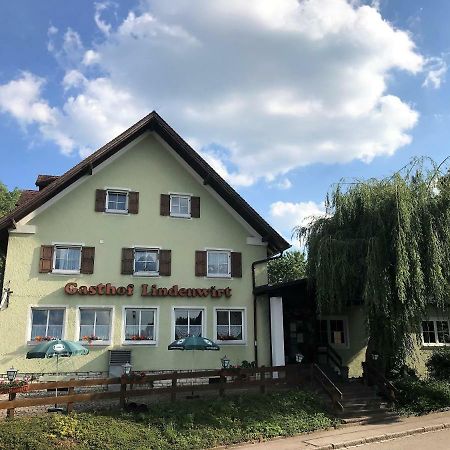 Gasthof Lindenwirt 登肯多夫 外观 照片