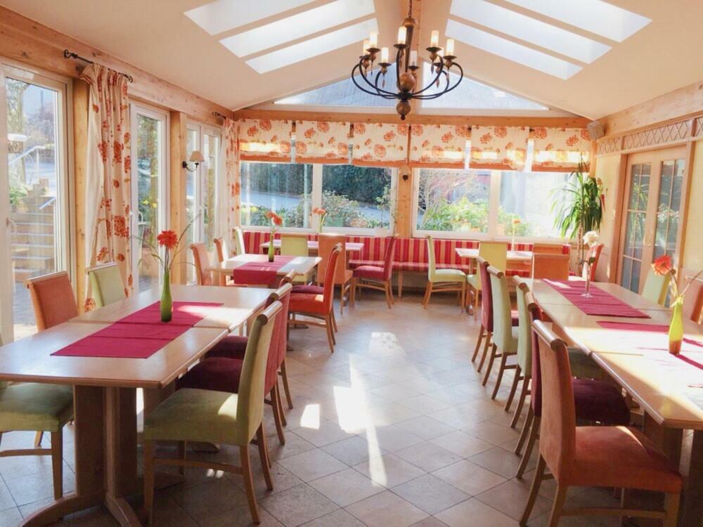 Gasthof Lindenwirt 登肯多夫 外观 照片
